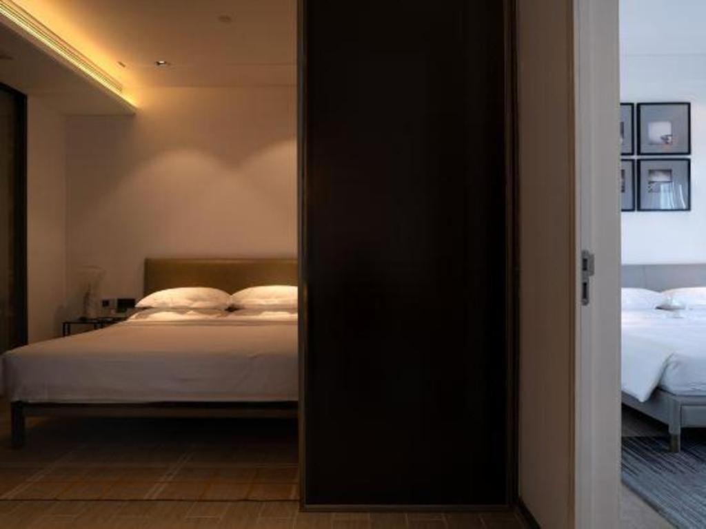 Rock Platinum Sea View Hotel Sanya Exterior photo