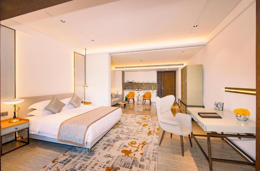 Rock Platinum Sea View Hotel Sanya Exterior photo