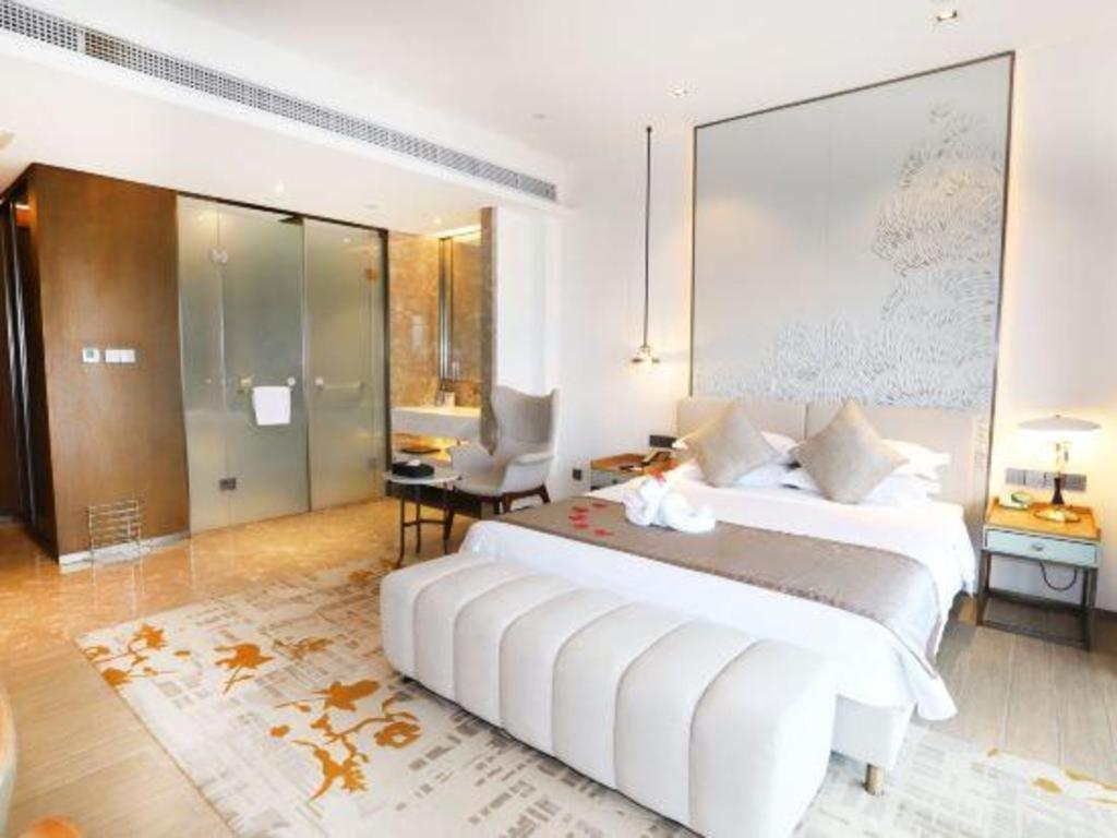 Rock Platinum Sea View Hotel Sanya Exterior photo