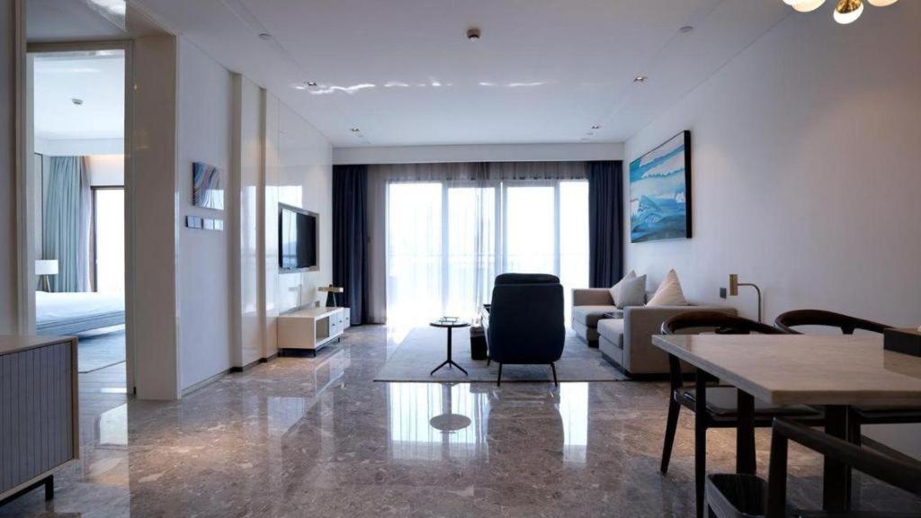 Rock Platinum Sea View Hotel Sanya Exterior photo