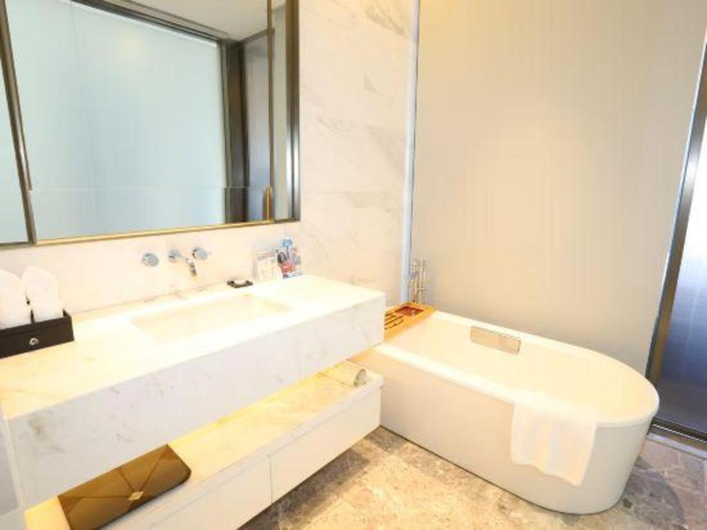 Rock Platinum Sea View Hotel Sanya Exterior photo