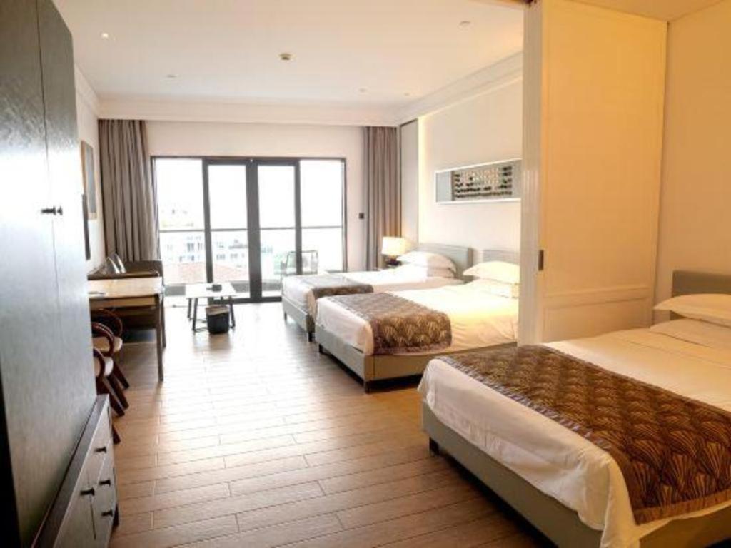 Rock Platinum Sea View Hotel Sanya Exterior photo