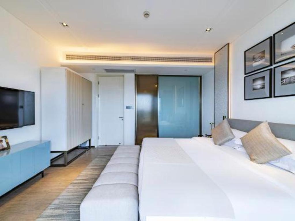 Rock Platinum Sea View Hotel Sanya Exterior photo