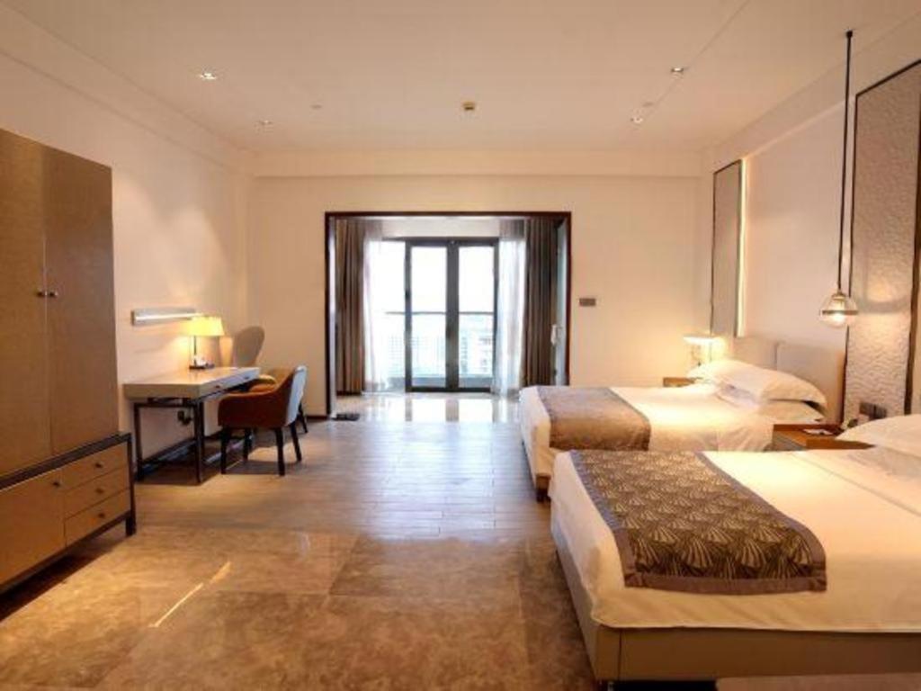 Rock Platinum Sea View Hotel Sanya Exterior photo