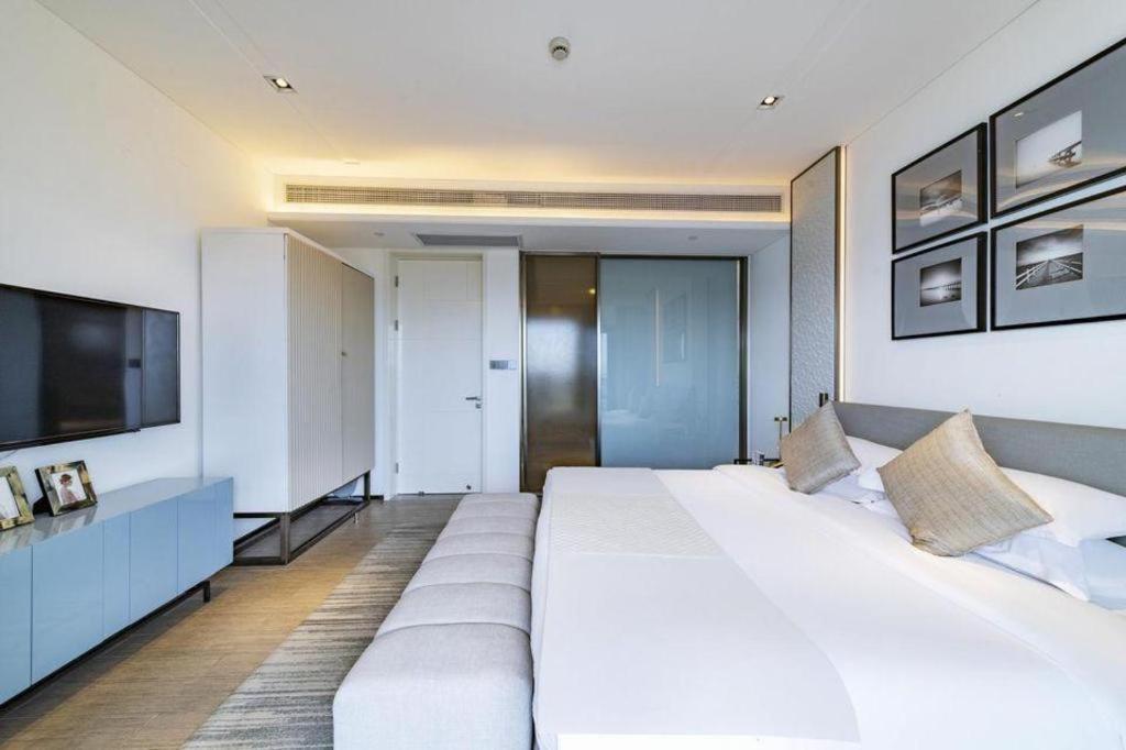 Rock Platinum Sea View Hotel Sanya Exterior photo