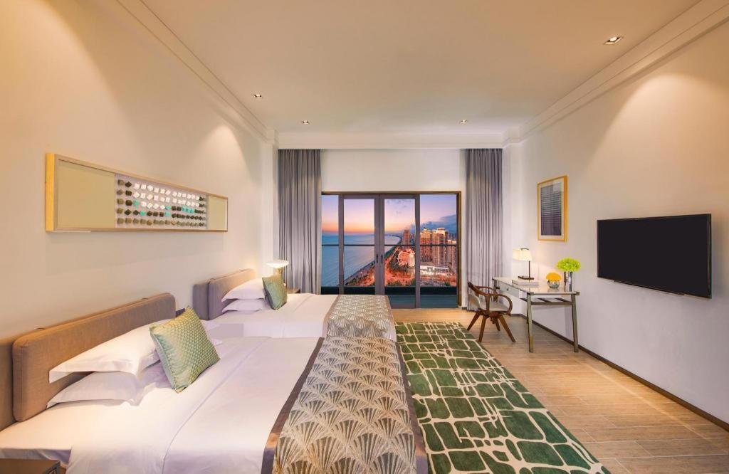 Rock Platinum Sea View Hotel Sanya Exterior photo