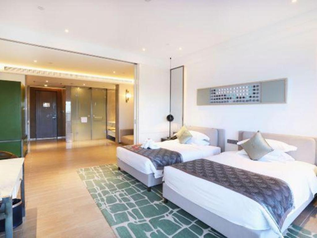 Rock Platinum Sea View Hotel Sanya Exterior photo