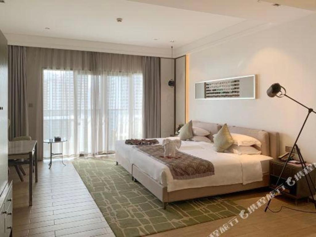 Rock Platinum Sea View Hotel Sanya Exterior photo